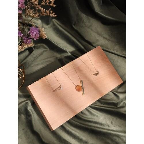 New Fashion Solid Wood Pendant Chain Display Holder Jewelry Display Stand Brief but Elegant Jewellery Display Rack