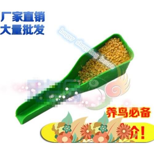 Birds with a spoon feeding spoon plastic bird food / feed water plus food