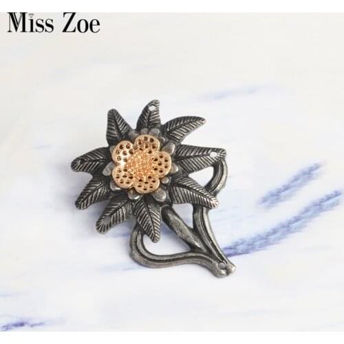 Edelweiss Mountain Troops Badge WWII German army elite Cockade pin Vintage icon Pin Badge for hat Gift for Military enthusiast