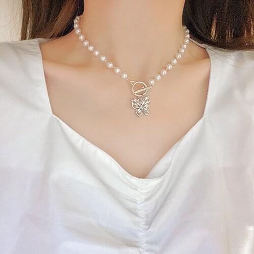 Fashion Silver Color Butterfly Pendant Choker Necklace for Women Wedding Temperament Imitation Pearl Chain Necklace Jewelry Gift