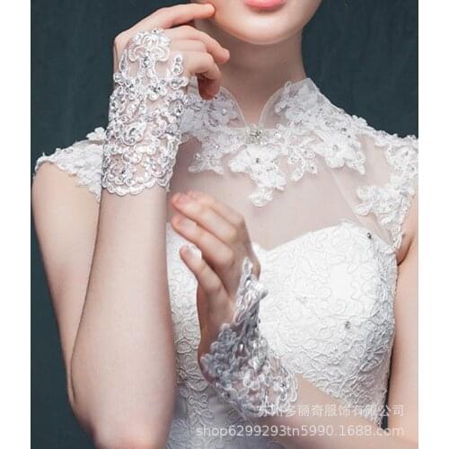 Bride Short Waist Fingerless Womens Sexy Lace Gloves 2020 Winter White Ivory Ladies Bridal Fingerless Wedding Gloves Gants Femme