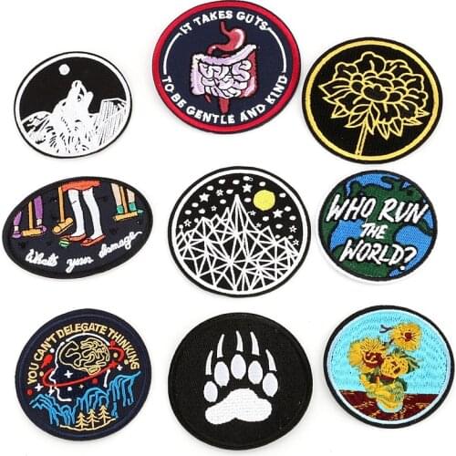 1pcs mix Circular Insignia Patches for Clothing Iron on Embroidered Sew Applique Cute Fabric Badge Garment Apparel Accessories
