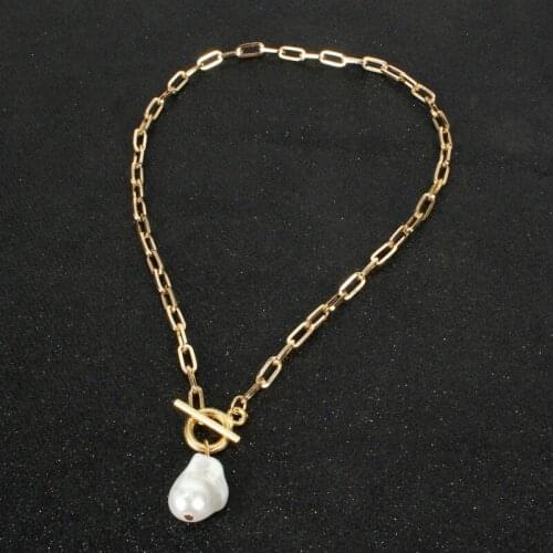 Fashion New Acrylic Irregular Pearl Clavicle Chain Pendant Necklaces Simple Temperament Elegant Necklaces for Women Jewelry