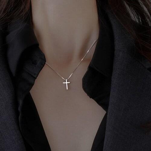 Women Mini Cross Pendant Necklace Simple Clavicle Chain Necklace Jewelry Simple Tiny Chain Choker Necklaces Female Accessories