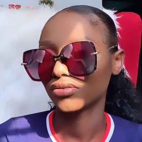 Fashion Unisex Square Sunglasses 2021 Men Fashion Oversize Metal Frame Sun Glasses Female Retro Design Gradient Goggles UV400