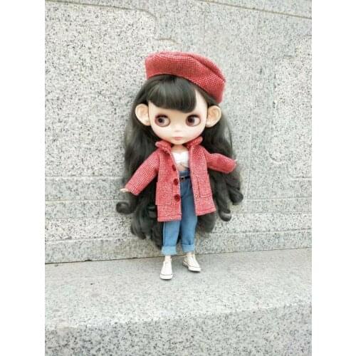 The Blythes doll dress is 1/6 size fashionable red button-up temperament checked coat + red versatile hat and 2 new suits