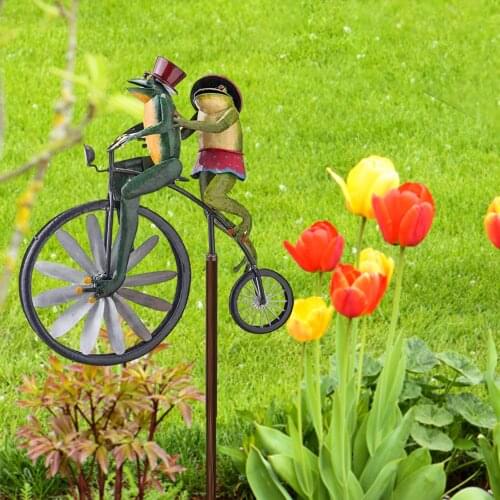 Vintage Bicycle Wind Spinner Metal Stake Frog Rabbit Riding Motorcycle Windmill Decoration For Yard and Garden Decoration