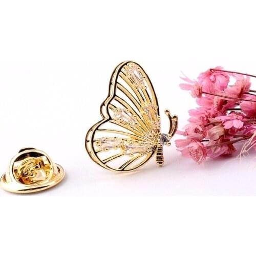Classic Elegant Gold Color Hollow 3D Butterfly Shape CZ Brooches for Men Women Alloy Shawl Cardigan Collar Pins Accessories