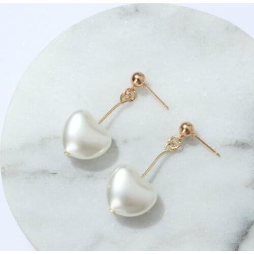 Korean version of the retro girl heart Harajuku frosted pearl peach heart-shaped earrings