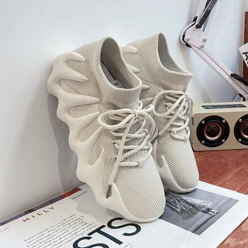 Flying woven fabric, breathable and comfortable, volcanic bottom womens sports shoes, fashion non-slip womens casual shoes