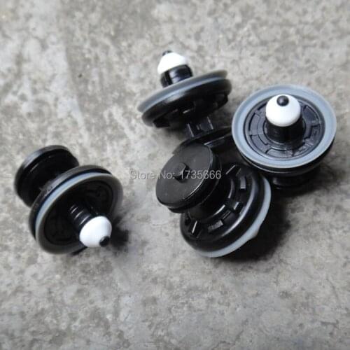 100PCS Interior Door Trim Panel Card Clips 6Q0868243 For Touran Tiguan Golf Passat Polo Phaeton