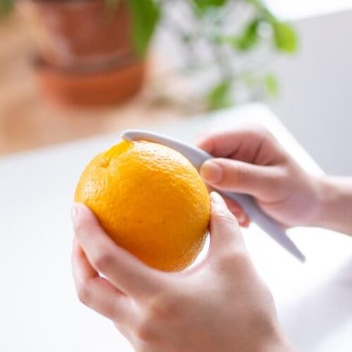 1pc Citrus Orange Citrus Peelers Innovative Fruit Plastic Planing Tool Open Grapefruit Artifact Cutting Fruit Kitchen Gadget