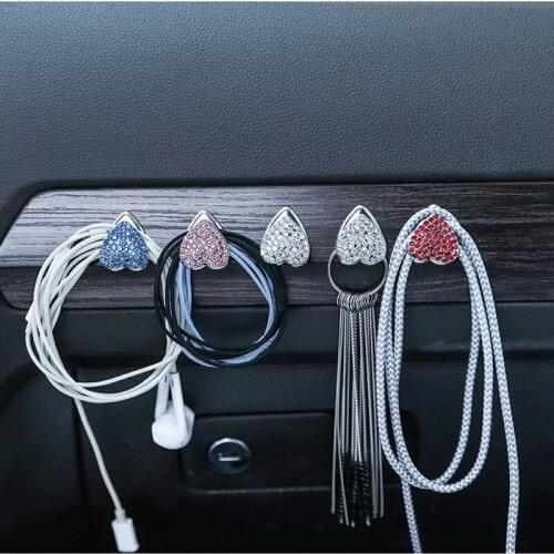 1 Pcs Car hook creative love diamond-studded car paste-shaped multi-purpose mini car seat back peach heart small hook decoration