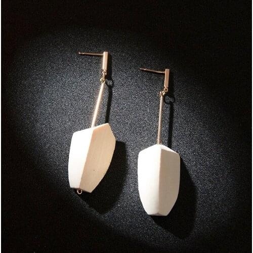 Retro wood wild face thin super fairy net red tide human earrings