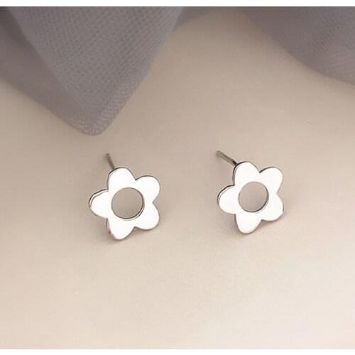Trendy Jewelry Stud Earrings Simple Cute Sweet Hot Selling Silvery Plating Flower Earrings For Party Jewelry Gifts