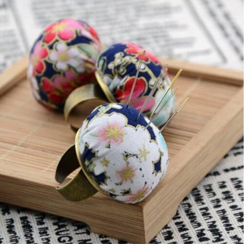 Floral Pattern Adjustable Ring Pin Cushions Quilters And Crafters Finger Pincushion DIY Sewing Accessories Random Color