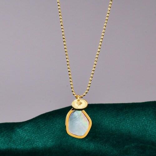 Irregular Geometric Seashell Pendant Elizabeth Coin Necklace Beaded Chain Stainless Steel Necklaces for Woman Girl Jewelry