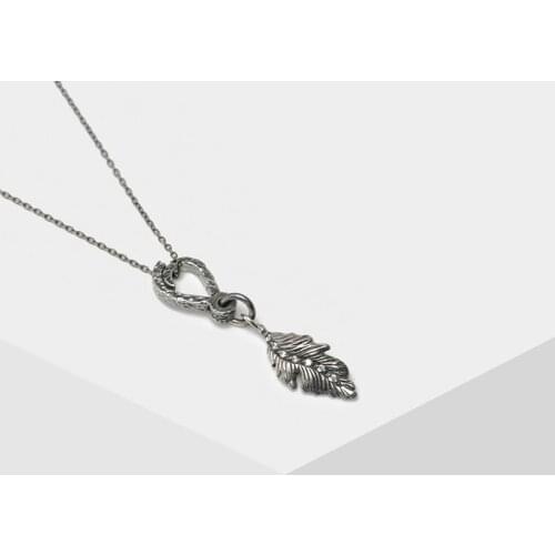 Amorita boutique Feather design vintage necklaces