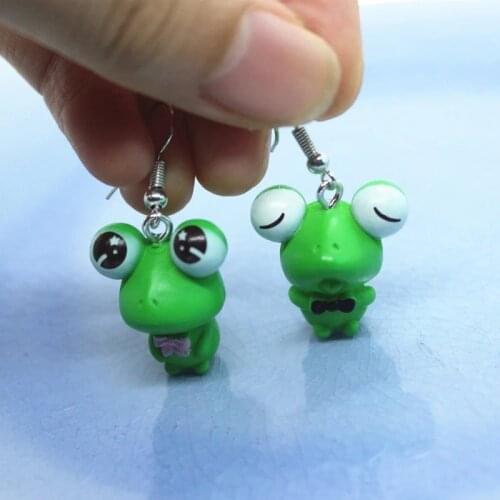 Fashion Simulation Mini Crown Frog Shaped Earrings Womens Creative Cute Love Frog Ear Jewelry Personality Jewelry Accessories