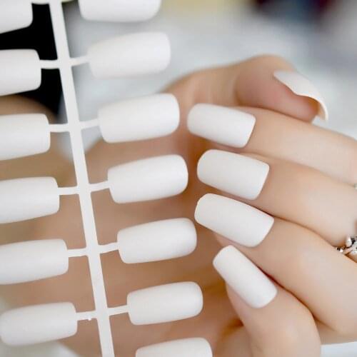 Off White Squoval Matte Fake False Nail Tips Flat Top Froseted Medium Long Artificial Nails Bride Office Daily Wear Unghie Finte