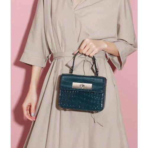 Luxury designer purses and handbags for women rivet high quality top handle bags ladies hand bags Shoulder Messenger Bag new