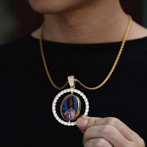 RubySub Women's Medallions