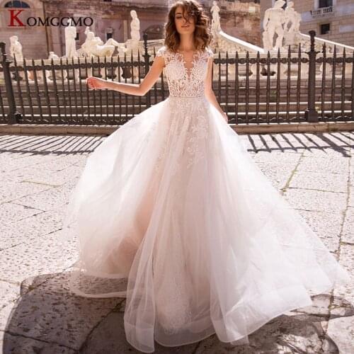 High-End O-Neck Embroidery Appliques Tulle Bridal Ball Gown Elegant Cap Sleeve Button Back Court Train Wedding Dress 2021
