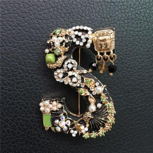 Letter rhinestones bead brooch patches applique vintage crystal fabric pin on patch fashion clothing bags decoration patch