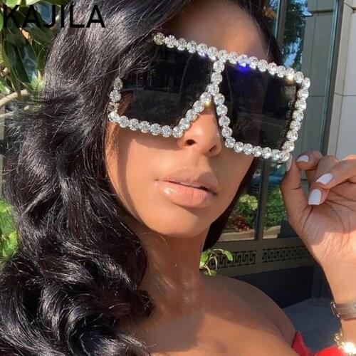 Fashion Diamond Oversized Square Sunglasses Women Big Frame Luxury Brand Design Vintage Candy Frame Crystal Ladies Sun Glasses