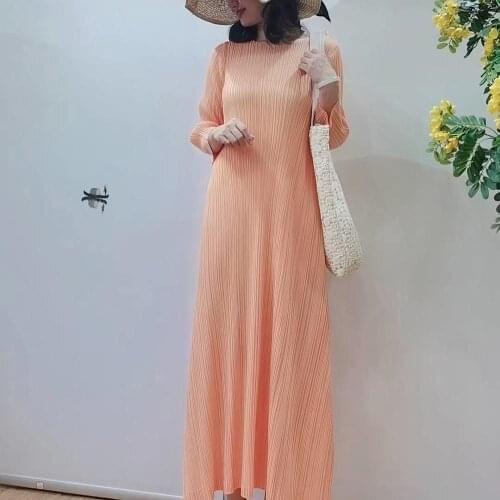 New product recommendation 2020 Autumn Spring Ins wind Miyake pleated round neck next door lady long sleeve show thin long style