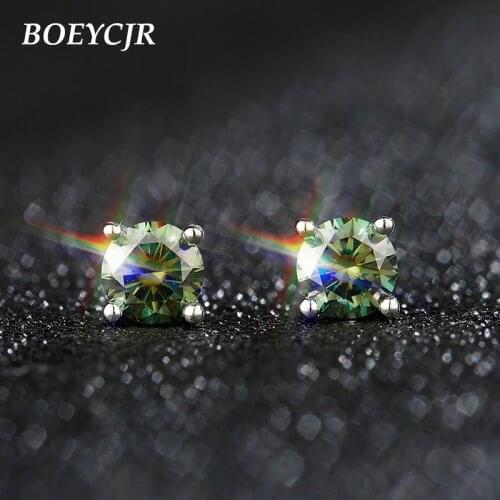 BOEYCJR S925 4 claws 0.5/1/1.5/2ct green Moissanite VVS1 Fine Jewelry Diamond Stud Earring With gra certificate for Women