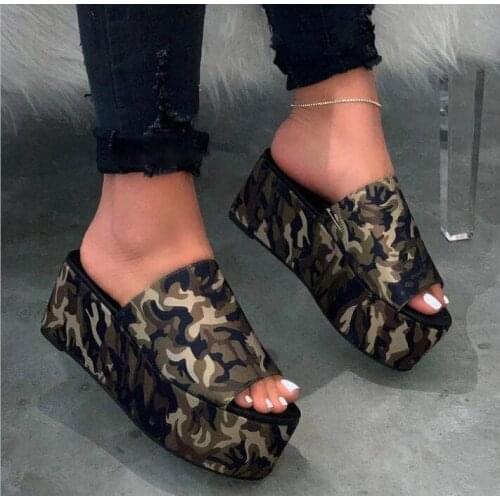 2020 women high-heeled flat non-slip beach slippers waterproof platform durable sandals outdoor beach flip flop MS summer new