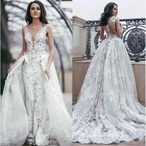 New Overskirt Lace Wedding Dresses Sheer Plunging Neck with 3D Flower Bridal Gowns Illusion Back Tulle Wedding Dress