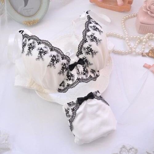 Japanese White Chiffon Embroidery Underwear Exquisite Small fresh Intimates Set Teenage girl Student Cute Thin Bra & Panties Set