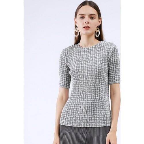 Fall 2021 summer printed short-sleeved bright Miyake pleated T-shirt womens aesthetic design sense niche plus size top women