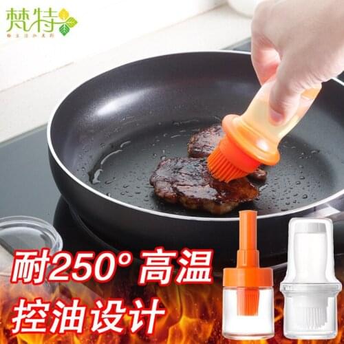 Kitchen silicone oil brush with cover with bottle of high-temperature baking tool set of barbecue household food grade dressing