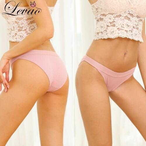 LEVAO Women Fashion Cotton Briefs Sexy Panties Seamless Bikini Thongs Female Lingerie Low-Rise Soft Ladies Girls Underwear Solid
