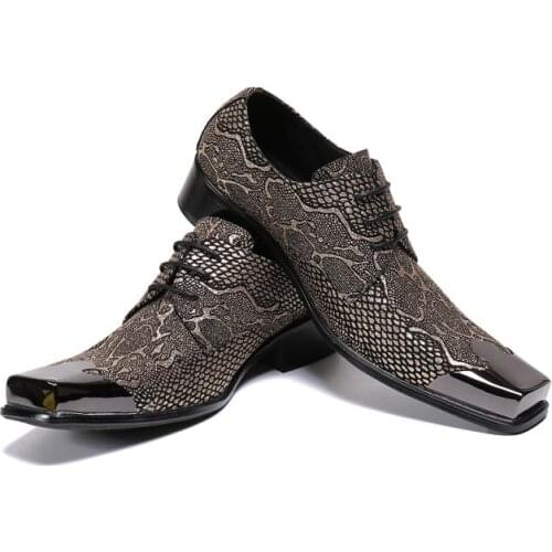 Gentleman Luxury men Genuine leather Black Metal Toe rivet shoes Party and Wedding men dress shoes Plus size mens loafers