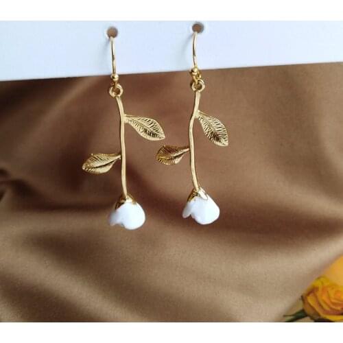 Creative Stereo Design Simple Gold Color Immortal Rose Earrings Korean Style Elegant Long Metal Rose Clip on Earrings for Women