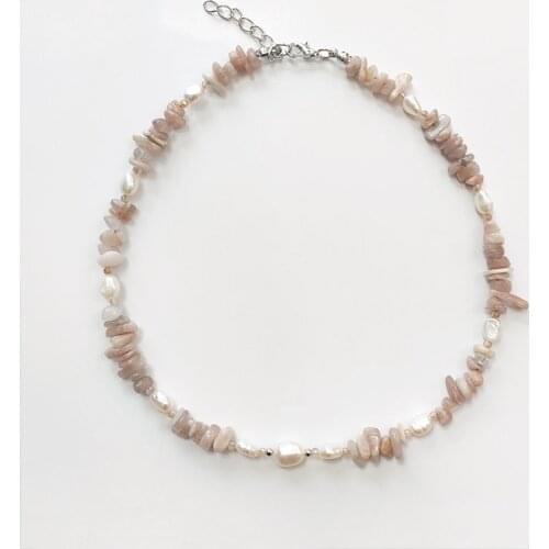 Women fashion bohemian short necklace pink stone natural pearl creative stitching jewelry 2020 new unique aesthetics charm choke