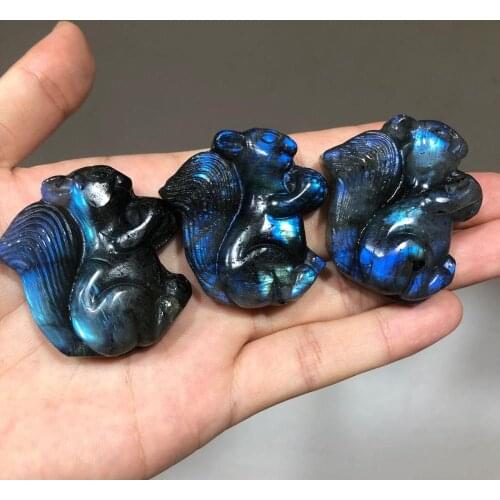 Flashing Cute Natural Stone Labradorite Hand Made Carved Squirrel Crystal Fashion Carved Animal Figurine Gifts