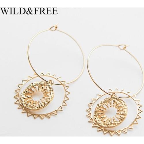Wild&Free Gold Circle Hoop Earrings Unique Hollow Sun Shape Big Hoops Earring For Women Girls Fashion Jewelry
