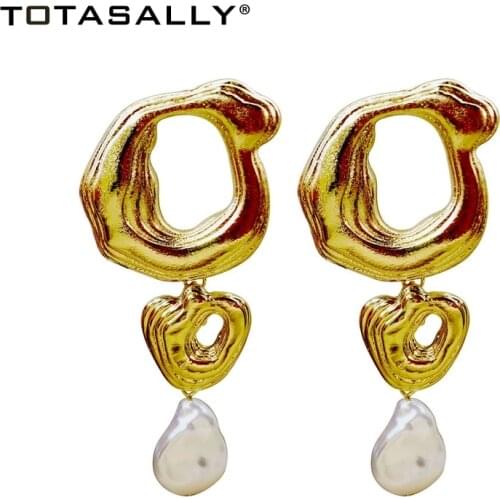 TOTASALLY Trendy Baroque Irregular Earrings Womens Hyperbole Big Alloy Geo Simulated Pearl party Earrings Lady Anniversary Gift