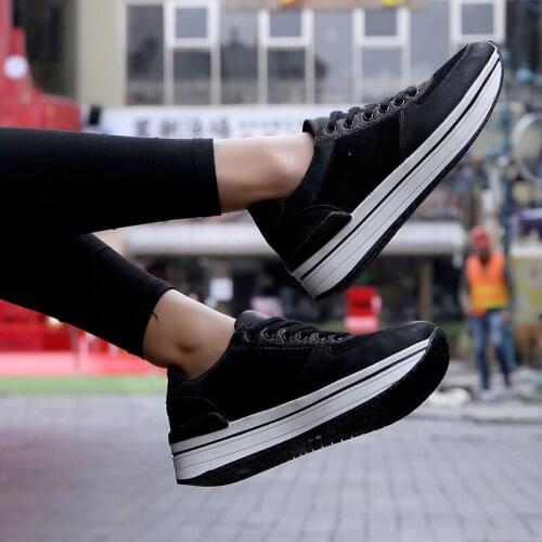 2021 New Popular Spring New Scale Pattern Fashionable Sports Shoes All-Matching Womens Shoes Platform Shoes Large Size Shoes