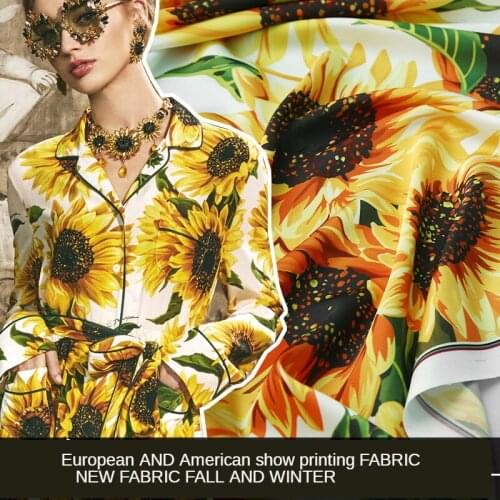 2020 New Digital Painting Gorgeous Passion Sunflower Decyl Printed Fabric High Grade Customizable Women 's Dress Fashion Cloth