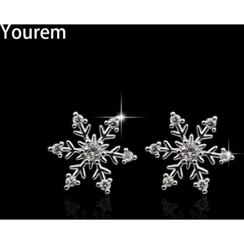Stainless steel needle anti allergy korean fashion crystal snow stud earrings for women tiny cute brincos jewelry ce057