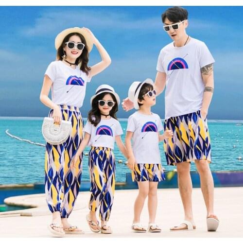 Mother Daughter Outfits 2019 Bohemian Style Beach Dress T-shirts+Shorts Family Look Outfits Family Matching Clothing Sets