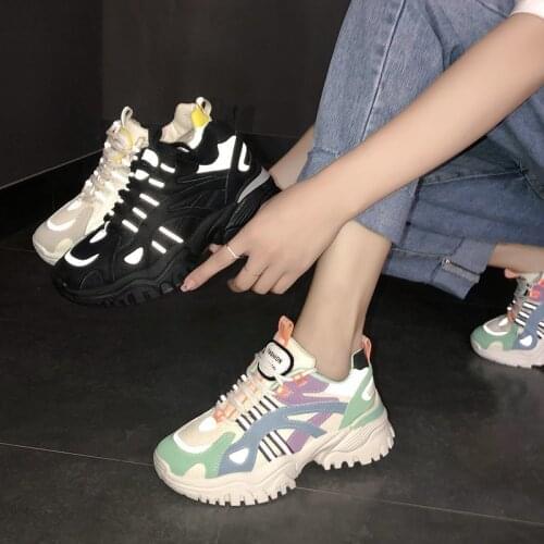 New Women Casual Shoes Outdoor Breathable Solf Women Sneakers Vulcanized Shoes Zapatos De Mujer Zapatos Women Fashion Shoes 2020