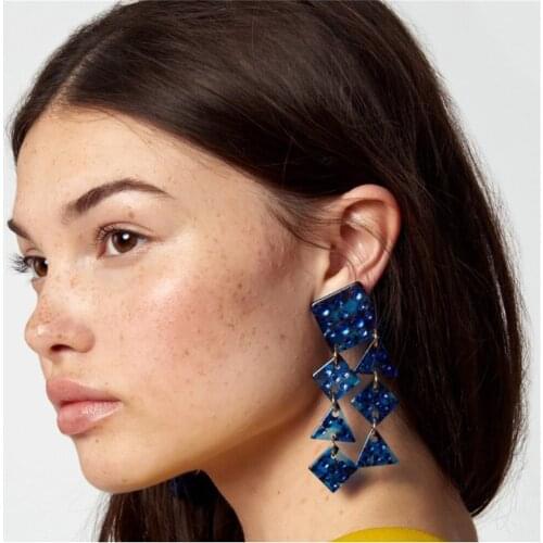 Luxury Vintage Court Drop-shaped Resin Stud Earrings for Woman Pendant Sweet Retro Elegant Ladies Ear Accessories for Girl Gift