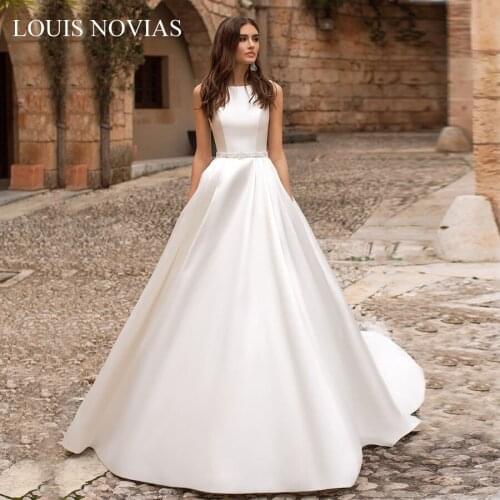 Louis Novias High Quality GracefulDress For Wedding Party Louis Novias Vintage Wedding Dress O-NeckWatteau Trainr Zippe Applique